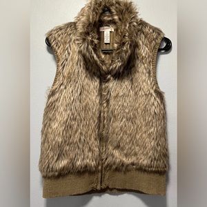 Arizona Jeans Co Women's Faux Fur Full Zip Sweater Vest size M